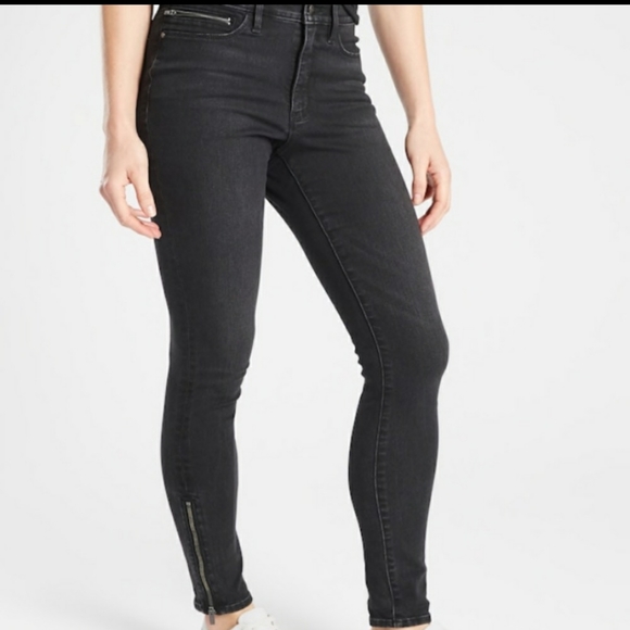 ATHLETA Sculptek Ultra Skinny Jeans with Zipper - Picture 2 of 12